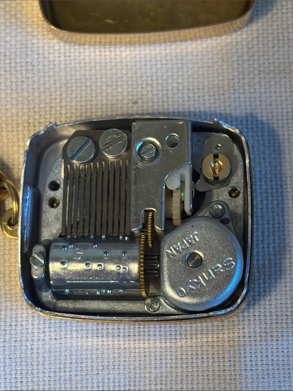 EUC VINTAGE miniature music box keychain, made in Japan by Sankyo